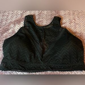 NWOT PLUS SIZE BRALETTE